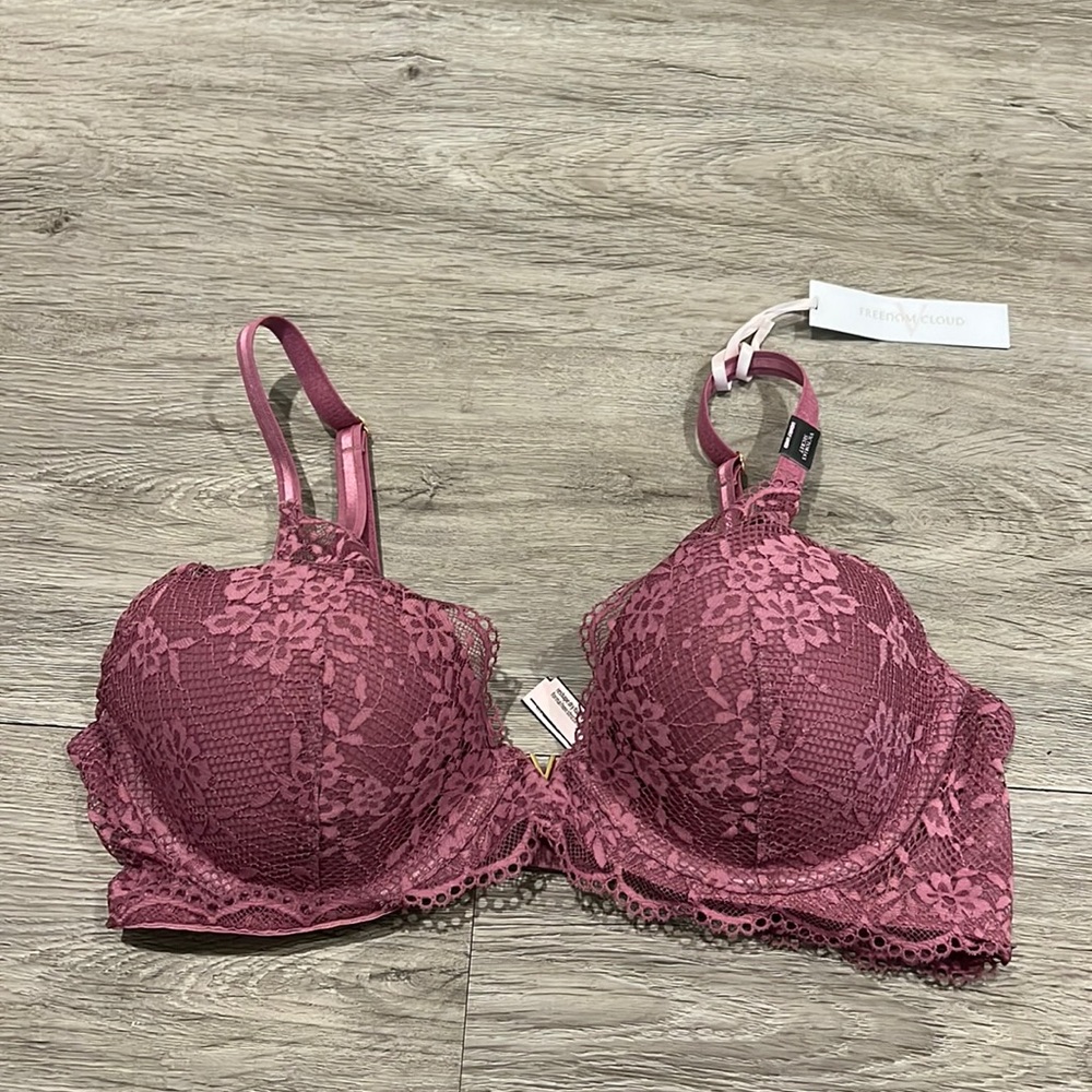 NWT Victoria’s Secret Bra